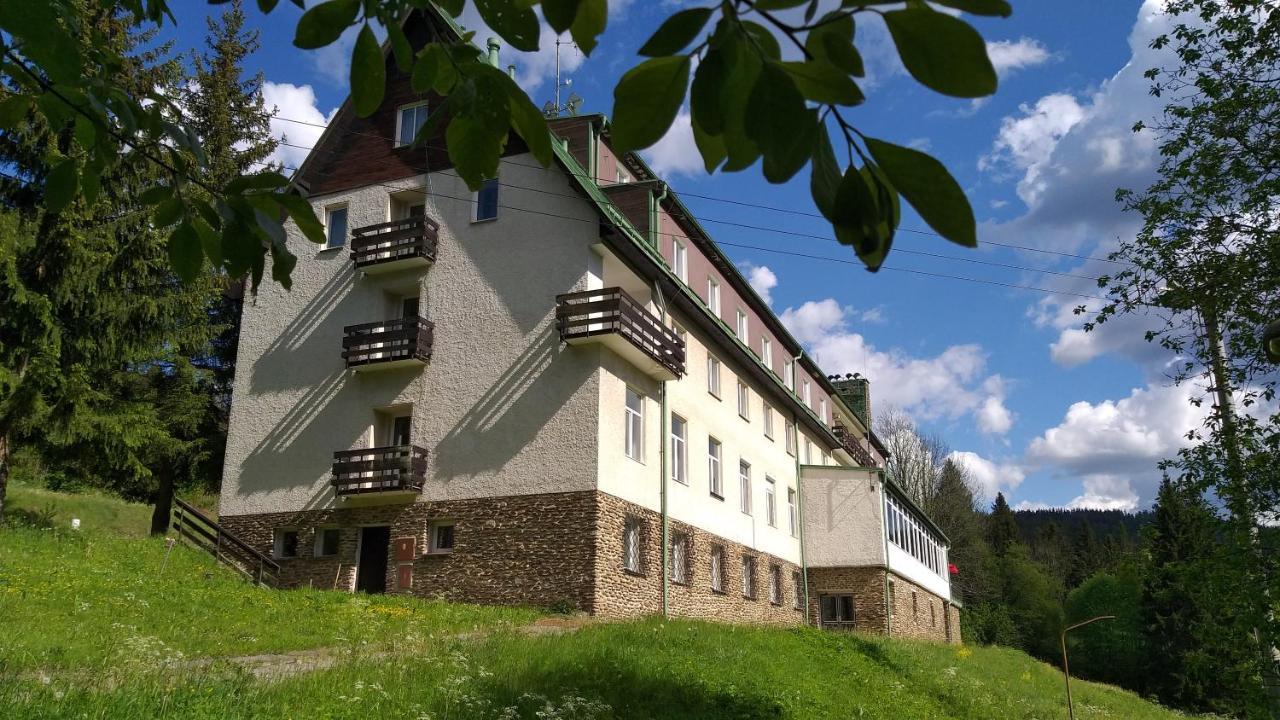 Chata Orovsky Zelezna Ruda Luaran gambar